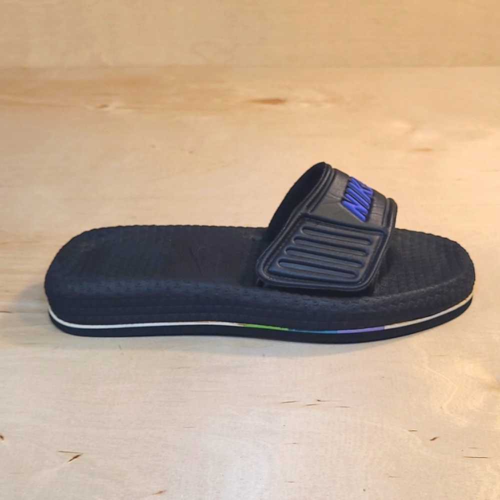 Nike V-Strap Black Purple Sandals